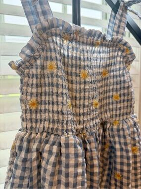 Btween Brand Girls Blue Gingham Daisy Smocked Dress Size 6